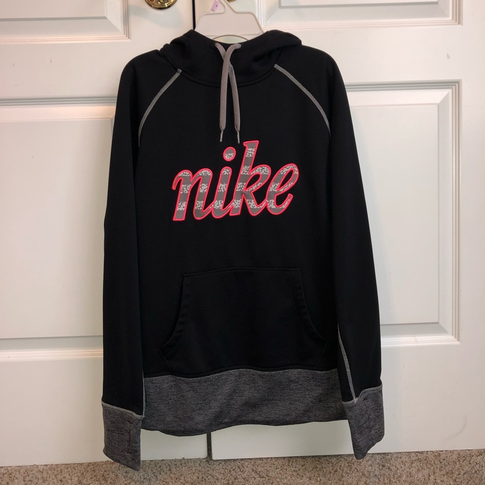 Nike hoodie, women’s large, therma-fit
